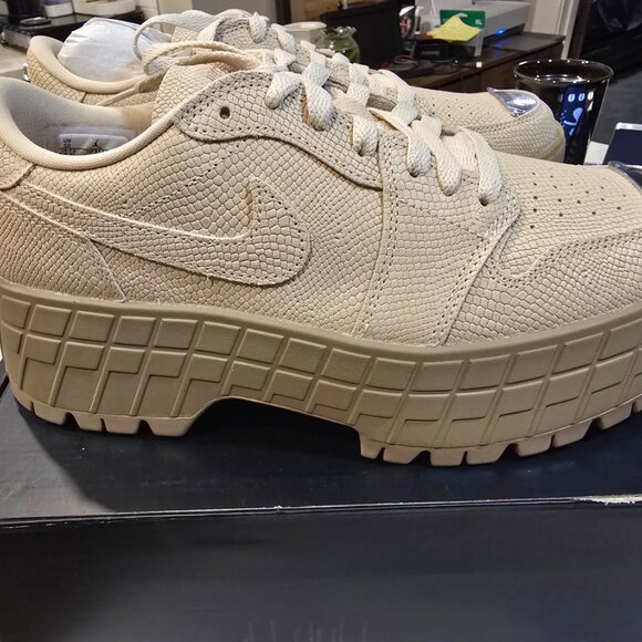 New Nike Women's Air Jordan 1 Low Brooklyn Shoes - Rattan (HF3184-200) Size 10 - Picture 7 of 16